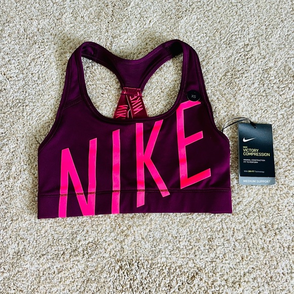 Nike victory compression medium support sport bra - Picture 1 of 4